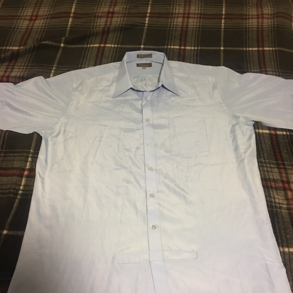 I’m selling a renzo long sleeve